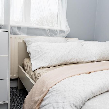 Shirley House 2, Self Catering Guest House, Self Check In, Smart Locks, 10 Min Walk To Southampton General, Aspire And Princess Anne Hospitals, Access To Fully Equipped Kitchen, Excellent Transport Links, Ideal For Longer Stays And Hospital Shifts Exterior foto