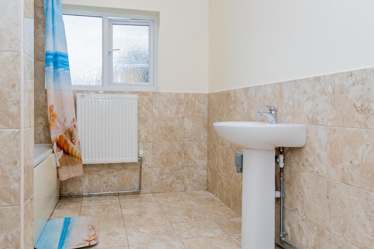 Shirley House 2, Self Catering Guest House, Self Check In, Smart Locks, 10 Min Walk To Southampton General, Aspire And Princess Anne Hospitals, Access To Fully Equipped Kitchen, Excellent Transport Links, Ideal For Longer Stays And Hospital Shifts Exterior foto