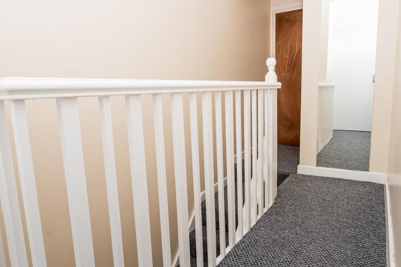 Shirley House 2, Self Catering Guest House, Self Check In, Smart Locks, 10 Min Walk To Southampton General, Aspire And Princess Anne Hospitals, Access To Fully Equipped Kitchen, Excellent Transport Links, Ideal For Longer Stays And Hospital Shifts Exterior foto